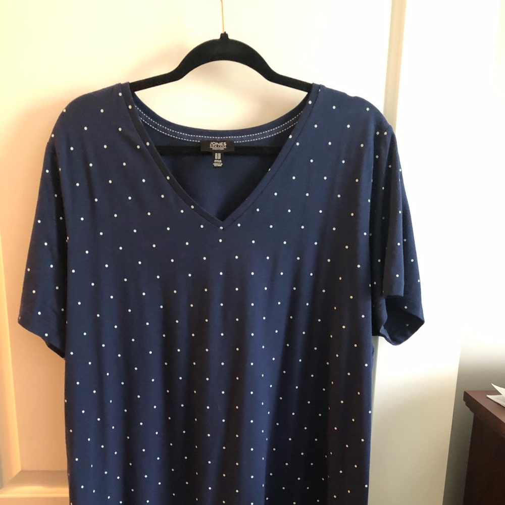 Jones New York polka dot tee
